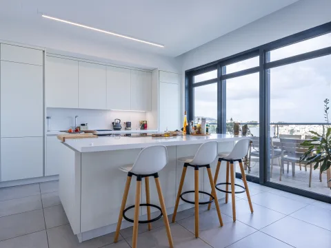 3 bed Penthouse For Sale in St Julian's, St Julian's - thumb 4