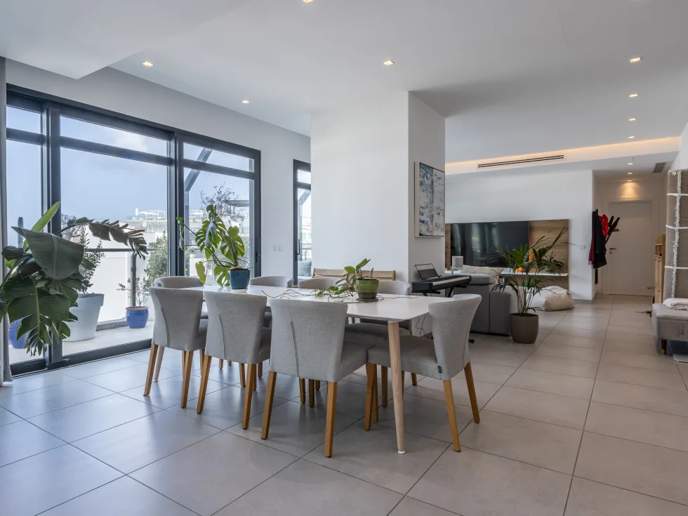 3 bed Penthouse For Sale in St Julian's, St Julian's - thumb 8