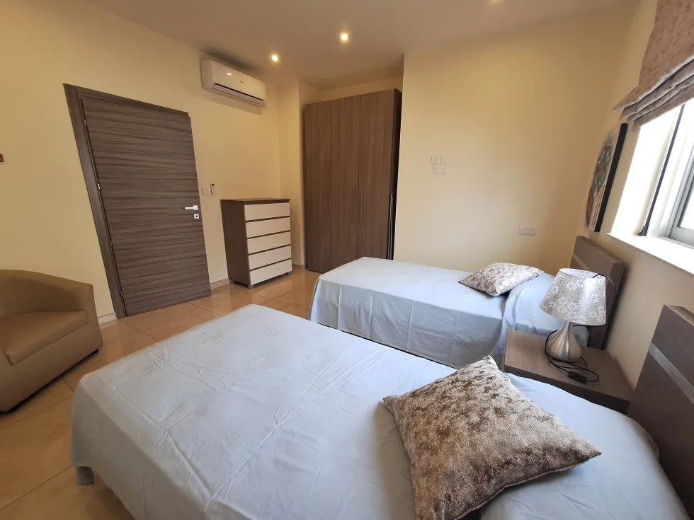 3 bed Apartment For Rent in Qawra, Qawra - thumb 11