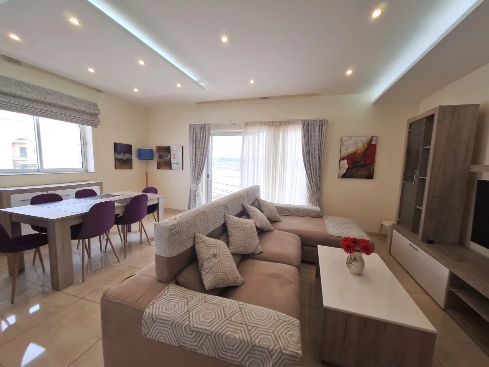 3 bed Apartment For Rent in Qawra, Qawra - thumb 3