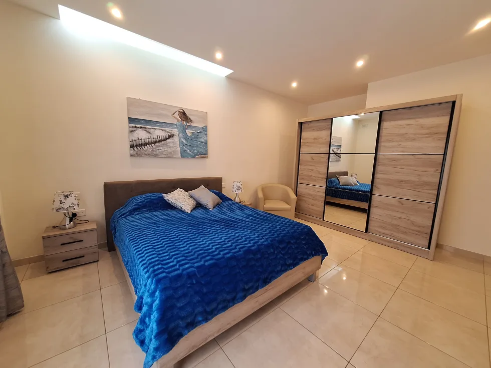 3 bed Apartment For Rent in Qawra, Qawra - thumb 9