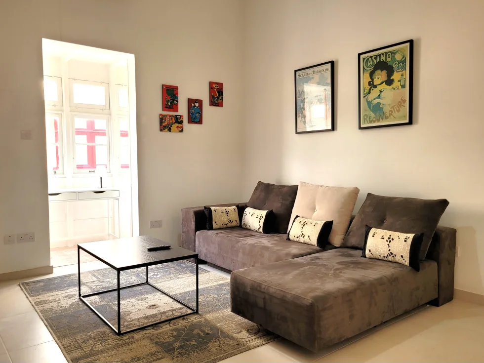 2 bed Town House For Rent in Sliema, Sliema - thumb 1