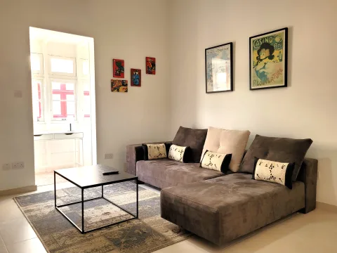 2 bed Town House For Rent in Sliema, Sliema - thumb 1