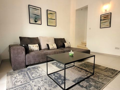 2 bed Town House For Rent in Sliema, Sliema - thumb 2
