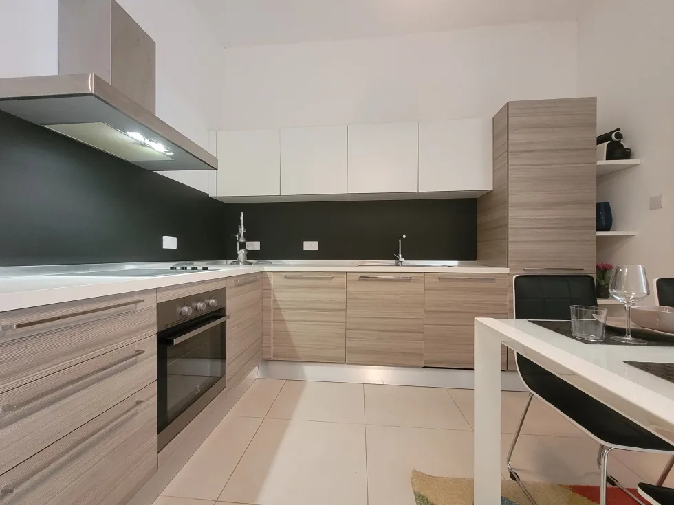 2 bed Town House For Rent in Sliema, Sliema - thumb 7