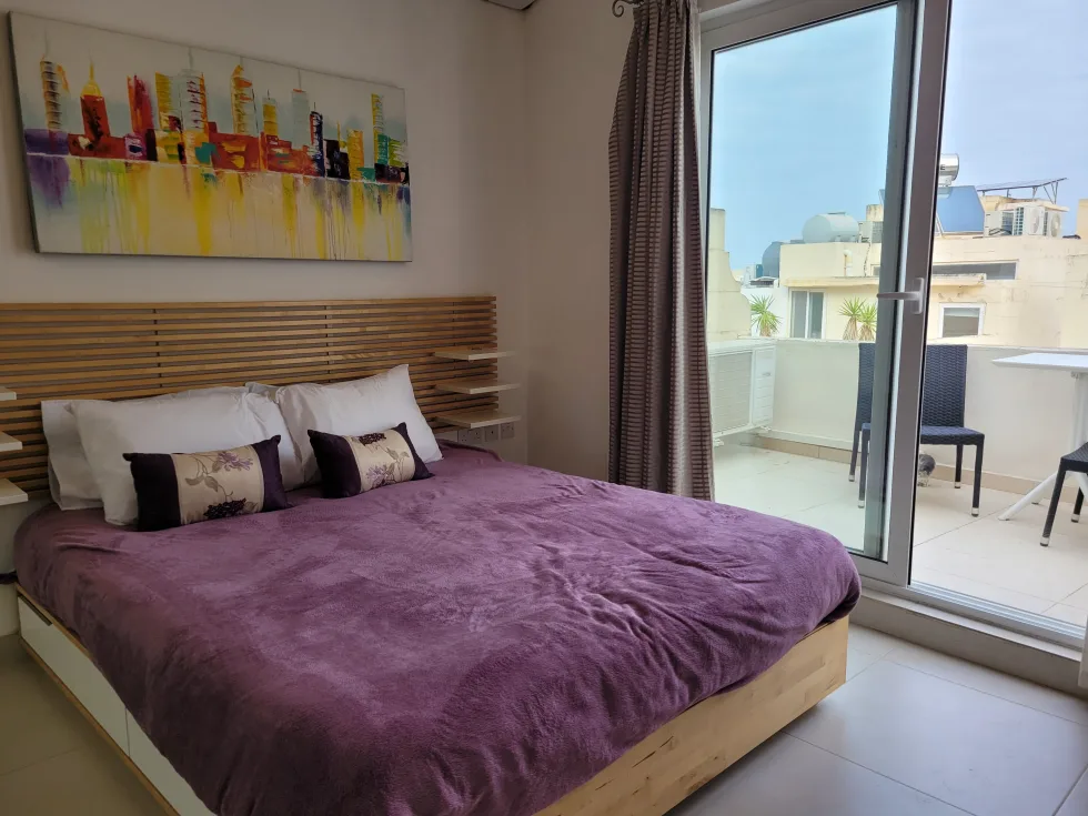 2 bed Town House For Rent in Sliema, Sliema - thumb 9