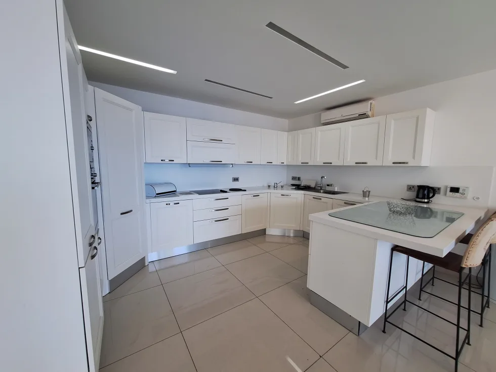 3 bed Apartment For Rent in Sliema, Sliema - thumb 5