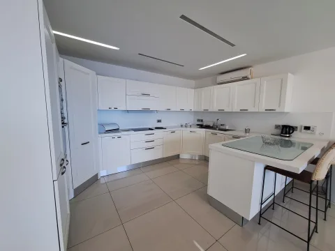 3 bed Apartment For Rent in Sliema, Sliema - thumb 5