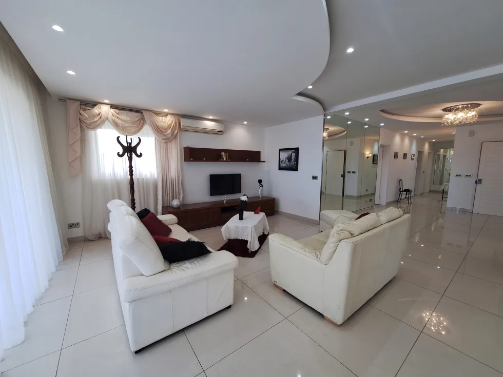 3 bed Apartment For Rent in Sliema, Sliema - thumb 8