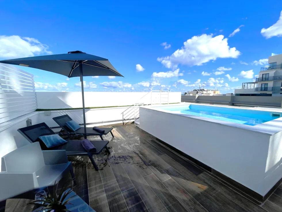 2 bed Penthouse For Rent in Sliema, Sliema - thumb 1