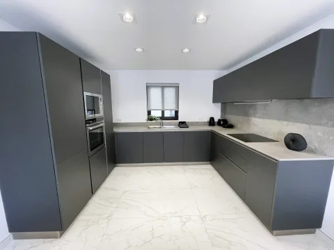 2 bed Penthouse For Rent in Sliema, Sliema - thumb 11