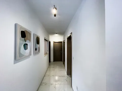 2 bed Penthouse For Rent in Sliema, Sliema - thumb 15