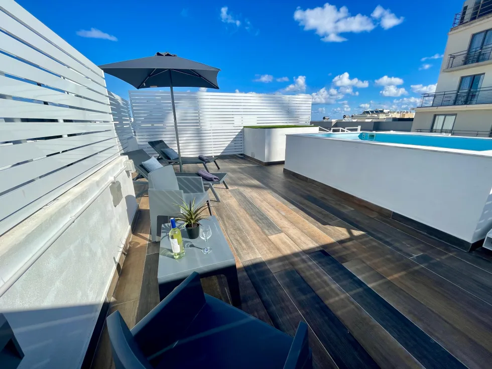 2 bed Penthouse For Rent in Sliema, Sliema - thumb 17