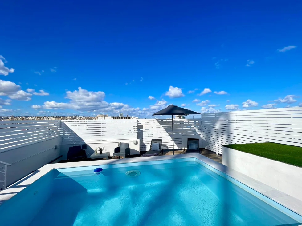 2 bed Penthouse For Rent in Sliema, Sliema - thumb 3