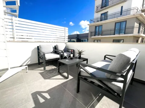 2 bed Penthouse For Rent in Sliema, Sliema - thumb 5