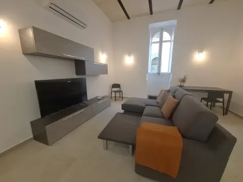 3 bed Maisonette For Rent in Sliema, Sliema - thumb 2