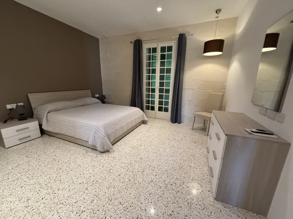 2 bed Apartment For Rent in Sliema, Sliema - thumb 12