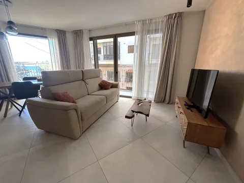 2 bed Apartment For Rent in Sliema, Sliema - thumb 1