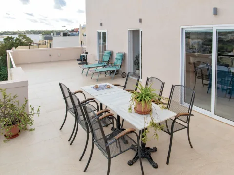 2 bed Penthouse For Rent in Marsascala, Marsascala - thumb 3