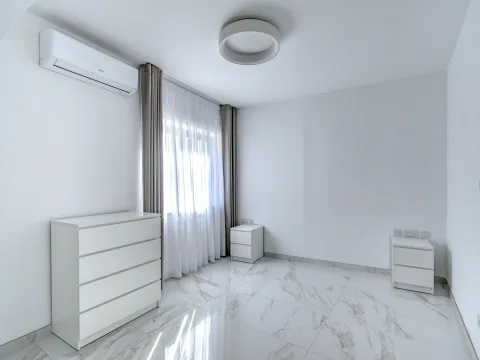 3 bed Apartment For Rent in Sliema, Sliema - thumb 12
