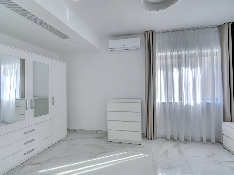 3 bed Apartment For Rent in Sliema, Sliema - thumb 13