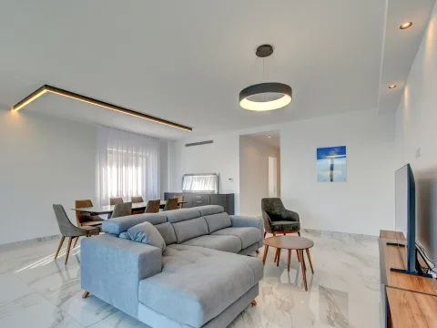 3 bed Apartment For Rent in Sliema, Sliema - thumb 5