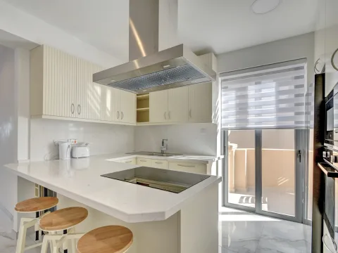 3 bed Apartment For Rent in Sliema, Sliema - thumb 7