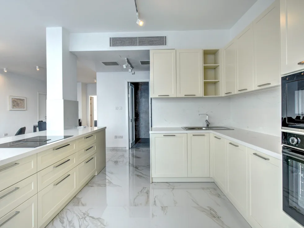 3 bed Penthouse For Rent in Sliema, Sliema - thumb 10