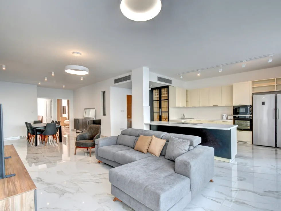 3 bed Penthouse For Rent in Sliema, Sliema - thumb 6