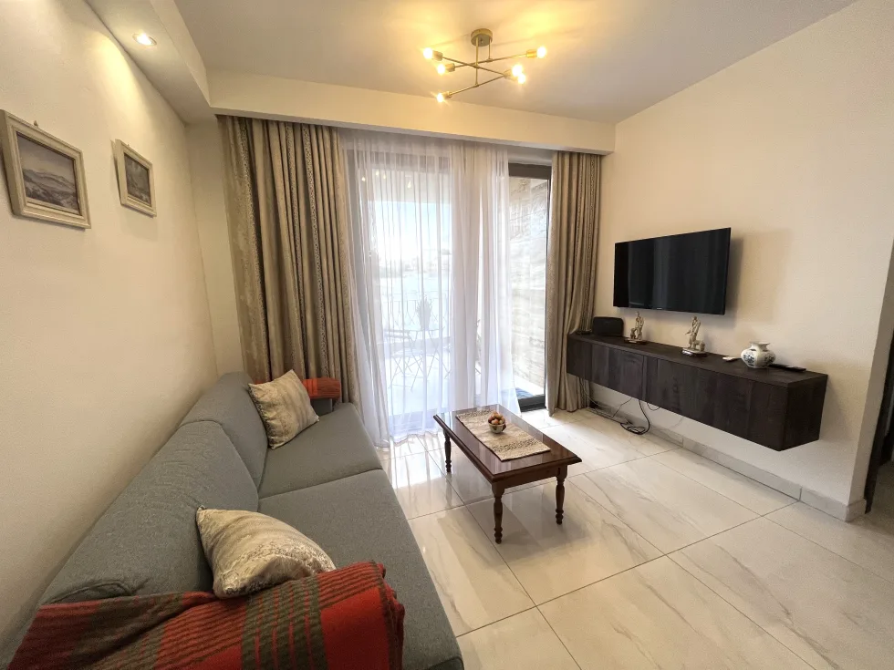 3 bed Apartment For Rent in Pembroke, Pembroke - thumb 2