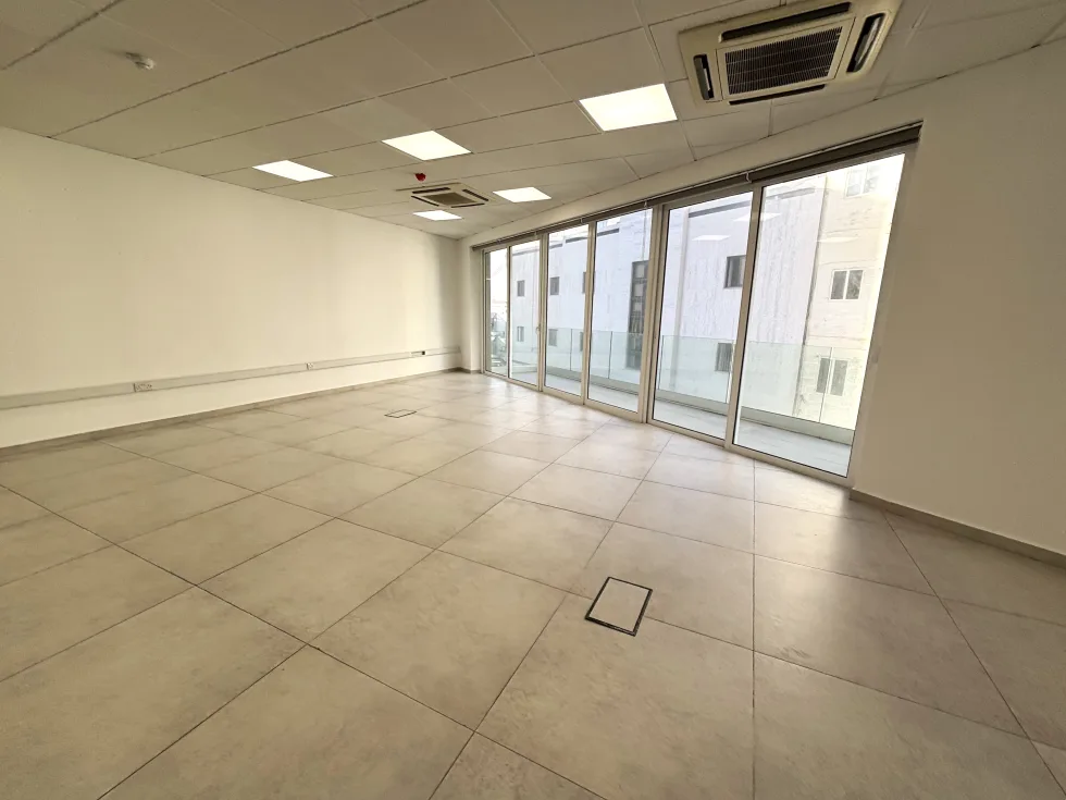 0 bed Office For Rent in Sliema, Sliema - thumb 1