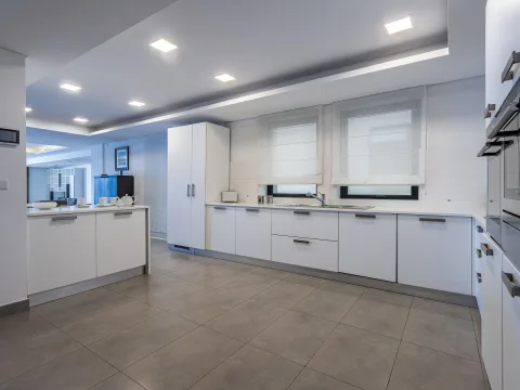 3 bed Apartment For Rent in Sliema, Sliema - thumb 14