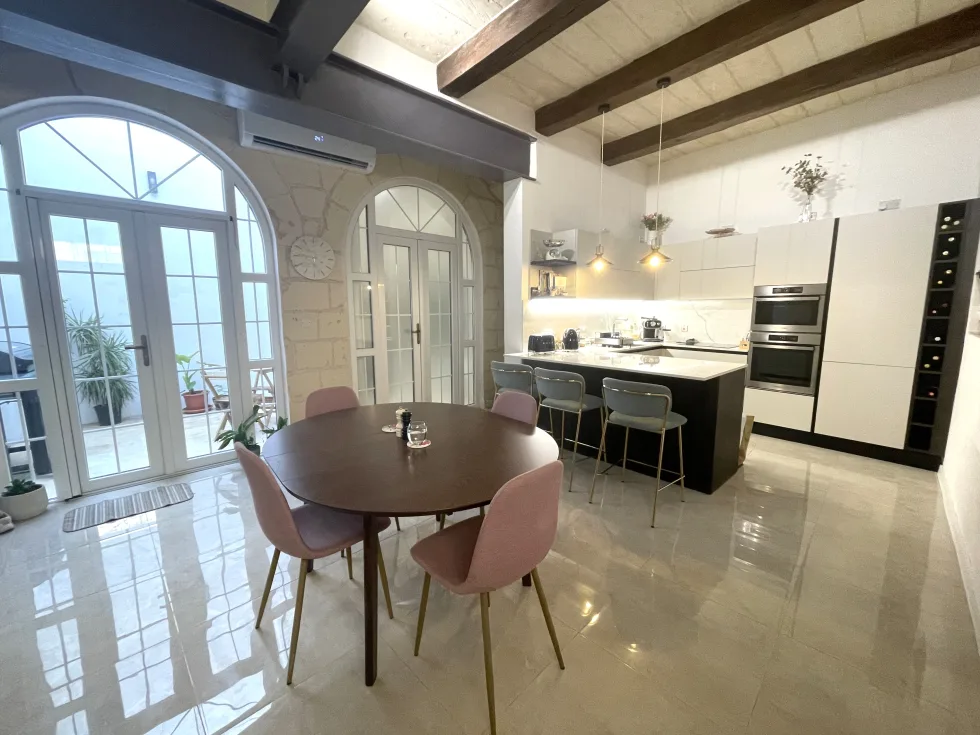 3 bed Town House For Rent in Naxxar, Naxxar - thumb 3