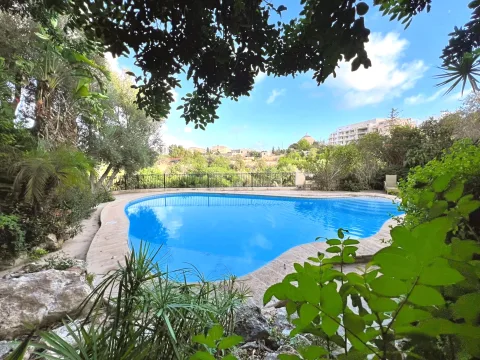 5 bed Farmhouse For Rent in Mosta, Mosta - thumb 1