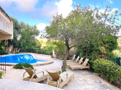 5 bed Farmhouse For Rent in Mosta, Mosta - thumb 4