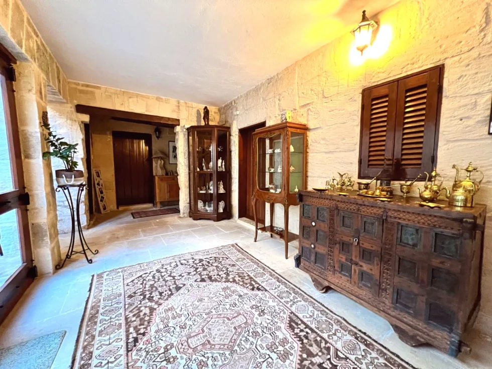 5 bed Farmhouse For Rent in Mosta, Mosta - thumb 9