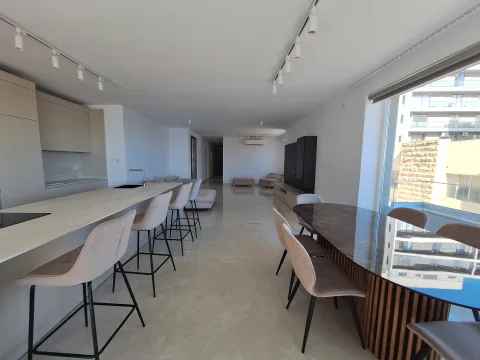 3 bed Apartment For Rent in St Paul's Bay, St Paul's Bay - thumb 3