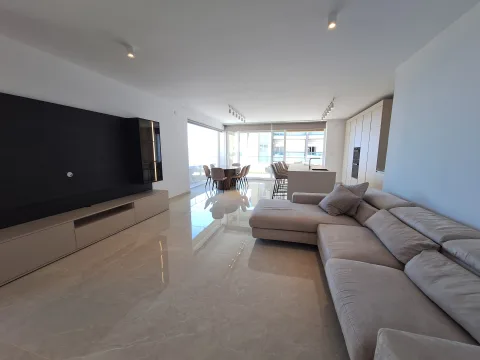 3 bed Apartment For Rent in St Paul's Bay, St Paul's Bay - thumb 1