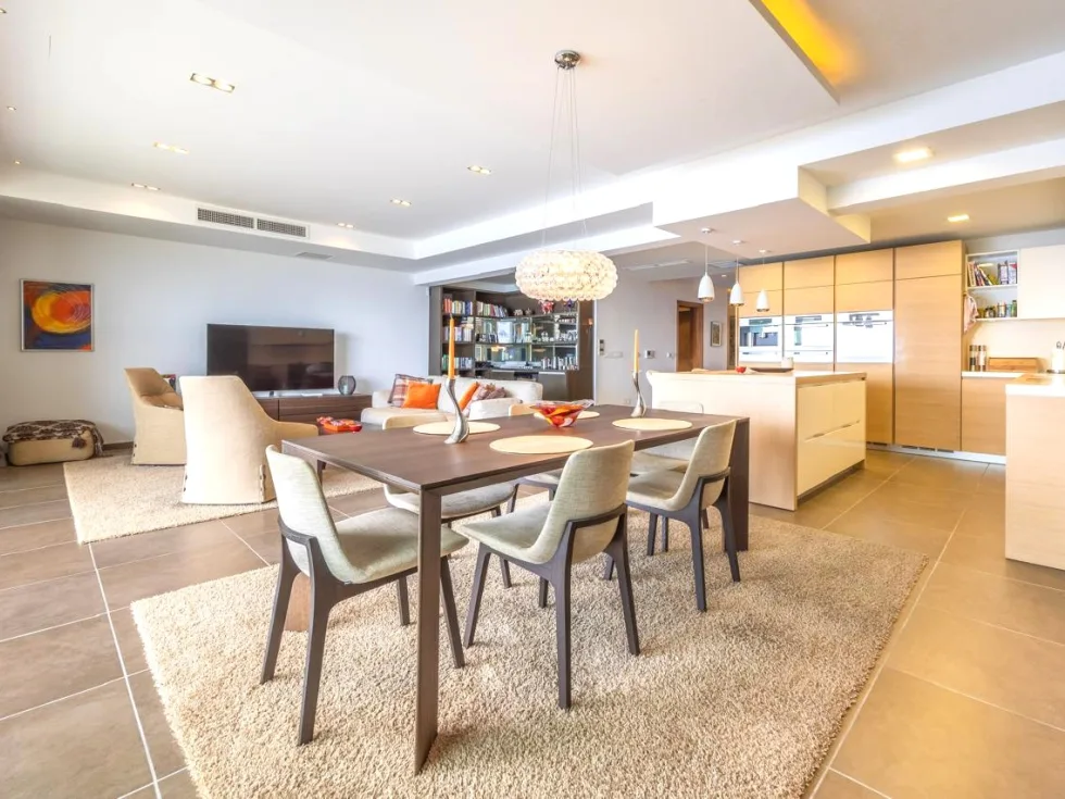 3 bed Apartment For Rent in Sliema, Sliema - thumb 6