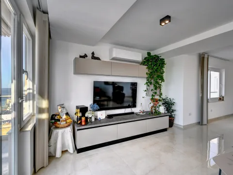 2 bed Penthouse For Sale in St Julian's, St Julian's - thumb 8