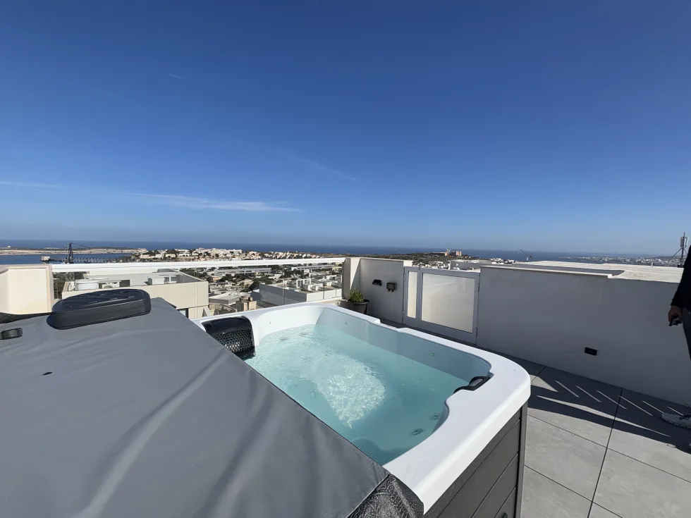 2 bed Penthouse For Rent in Mellieha, Mellieha - thumb 11