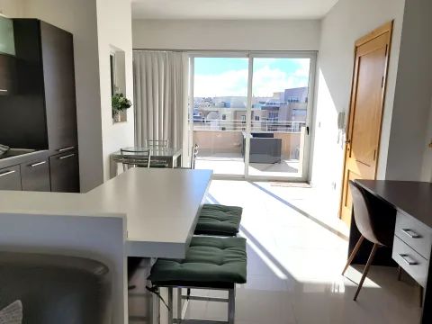 2 bed Penthouse For Rent in Swieqi, Swieqi - thumb 4