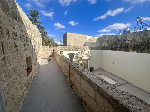 3 bed Town House For Rent in Naxxar, Naxxar - thumb 9