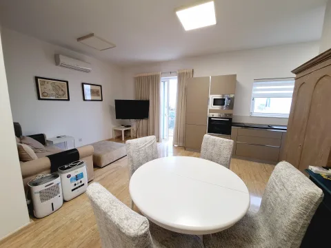 1 bed Penthouse For Rent in St Julian's, St Julian's - thumb 2