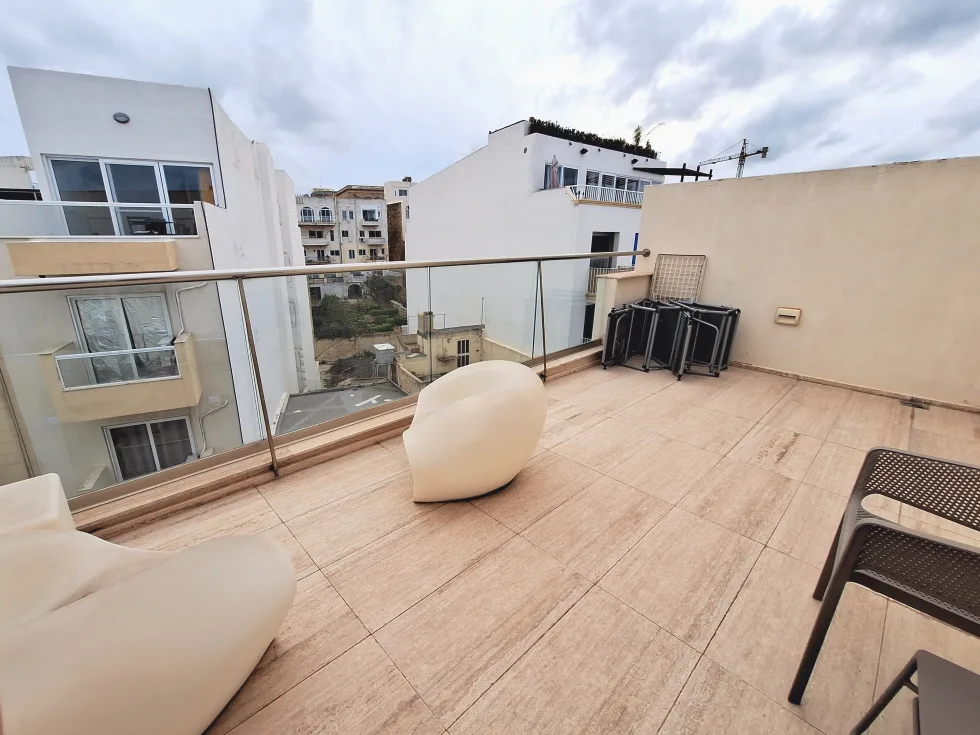 1 bed Penthouse For Rent in St Julian's, St Julian's - thumb 8