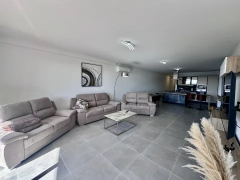 3 bed Apartment For Rent in Marsaxlokk, Marsaxlokk - thumb 4