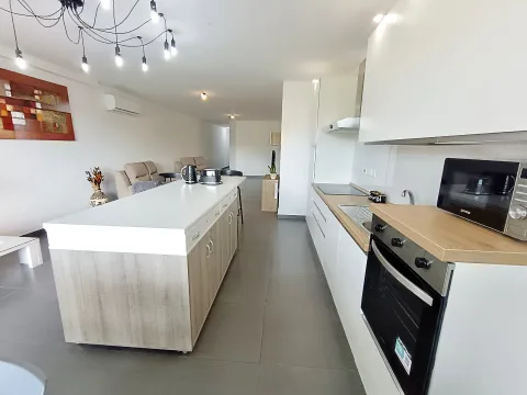 3 bed Apartment For Rent in Marsaxlokk, Marsaxlokk - thumb 2