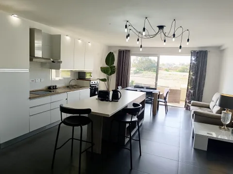 3 bed Apartment For Rent in Marsaxlokk, Marsaxlokk - thumb 5