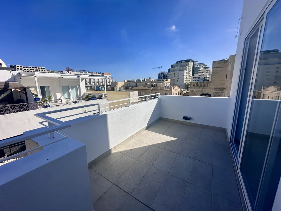 2 bed Penthouse For Rent in Sliema, Sliema - thumb 10
