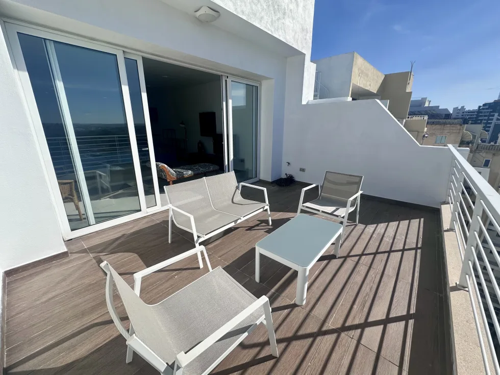 2 bed Penthouse For Rent in Sliema, Sliema - thumb 3